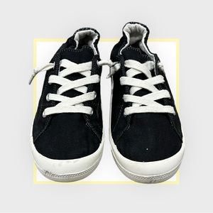 Women’s Size 8 Madden Girl Canvas Shoes- Black, Flat